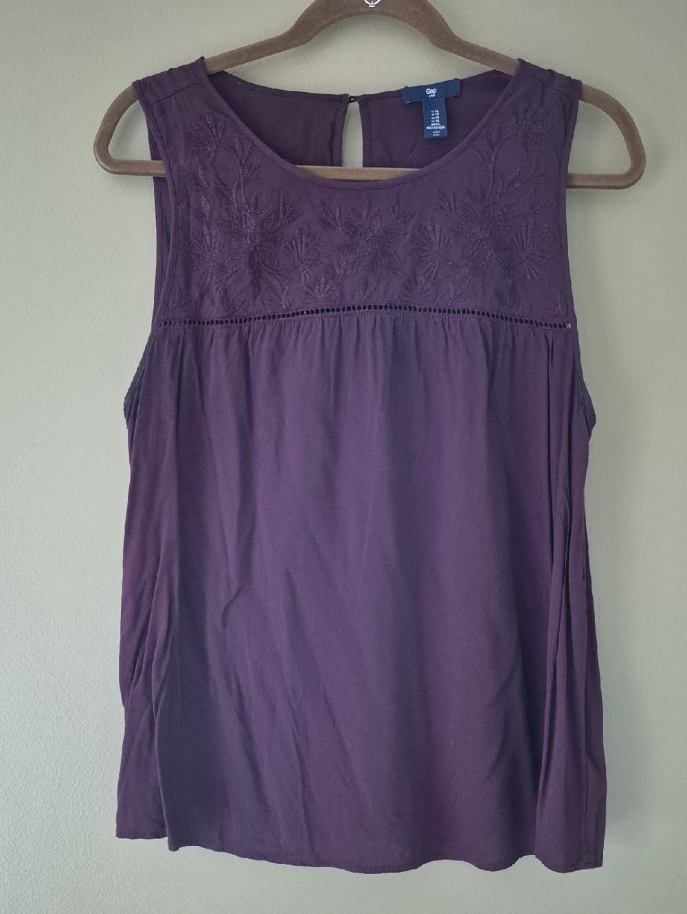 GAP Purple Embroidered Sleeveless Tank Top
